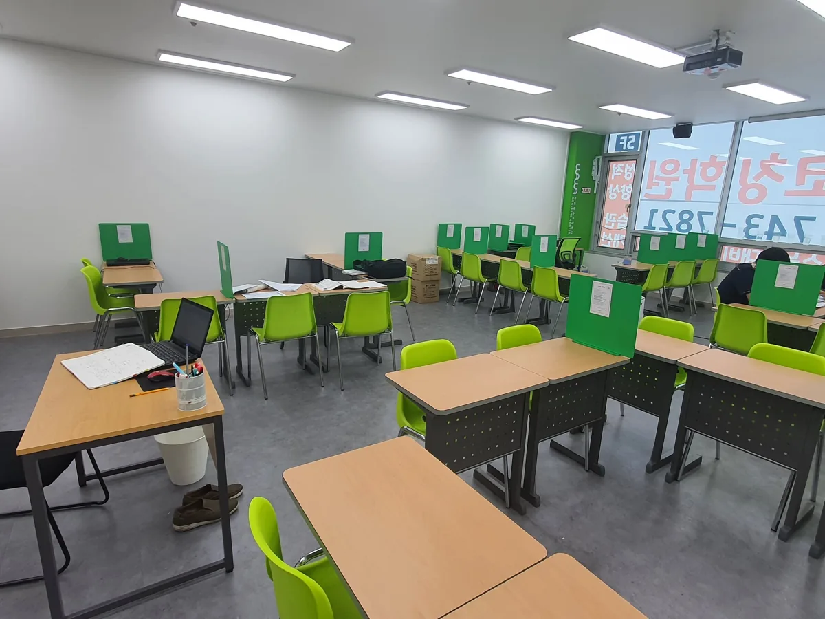 와와학습코칭학원 석동점 학습 공간 3